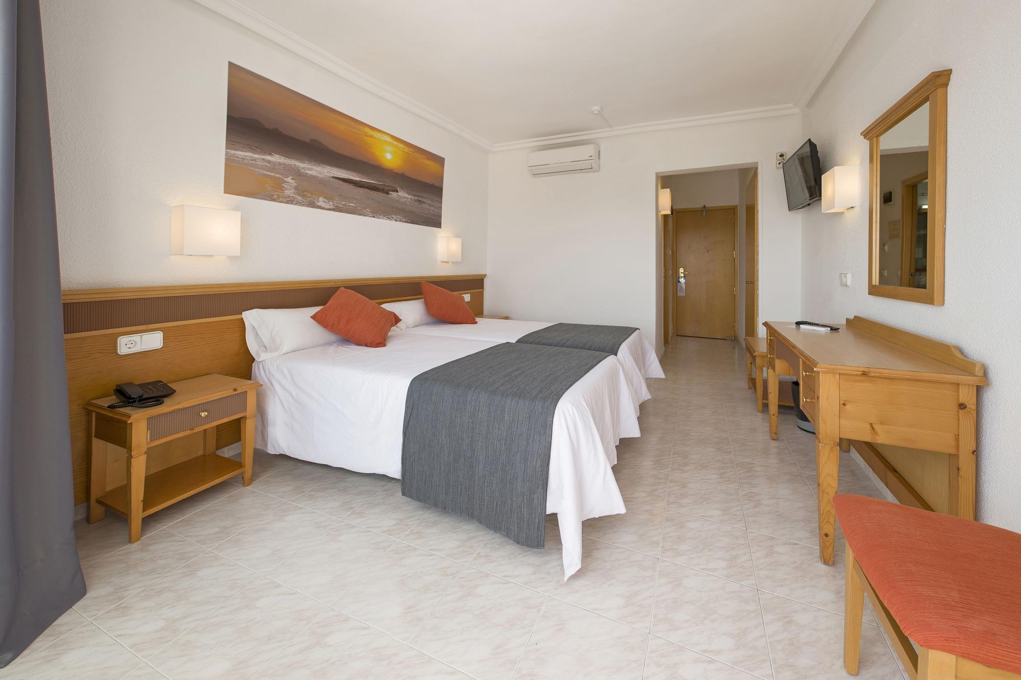 Hotel Vibra Mare Nostrum Playa d'en Bossa Ngoại thất bức ảnh