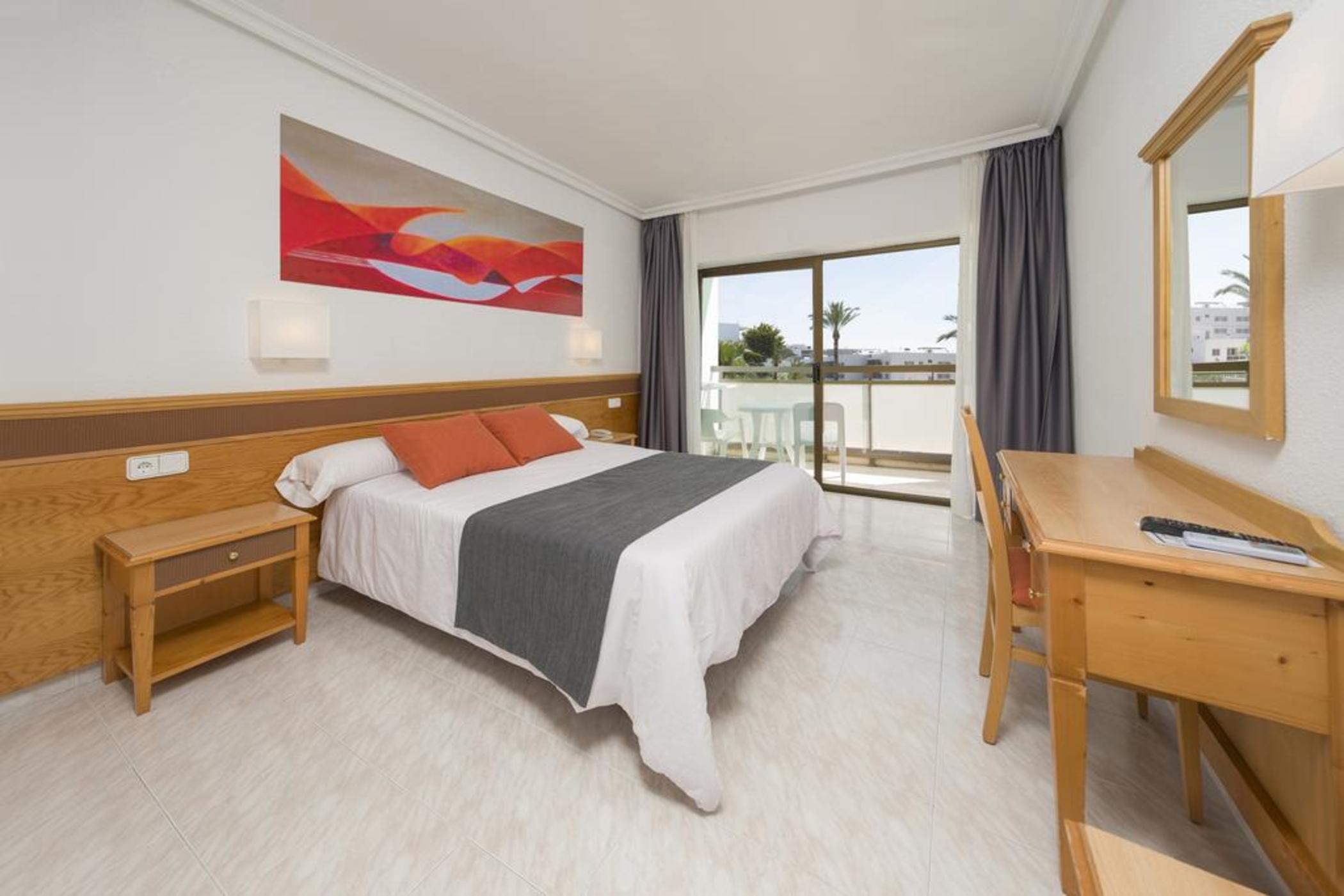 Hotel Vibra Mare Nostrum Playa d'en Bossa Ngoại thất bức ảnh